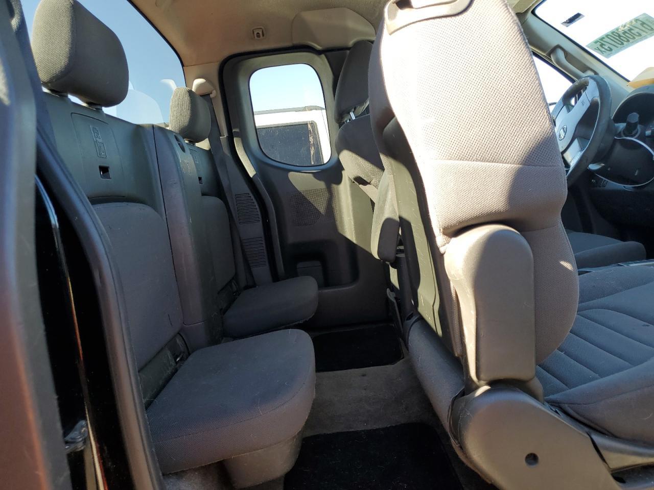 2012 NISSAN Frontier