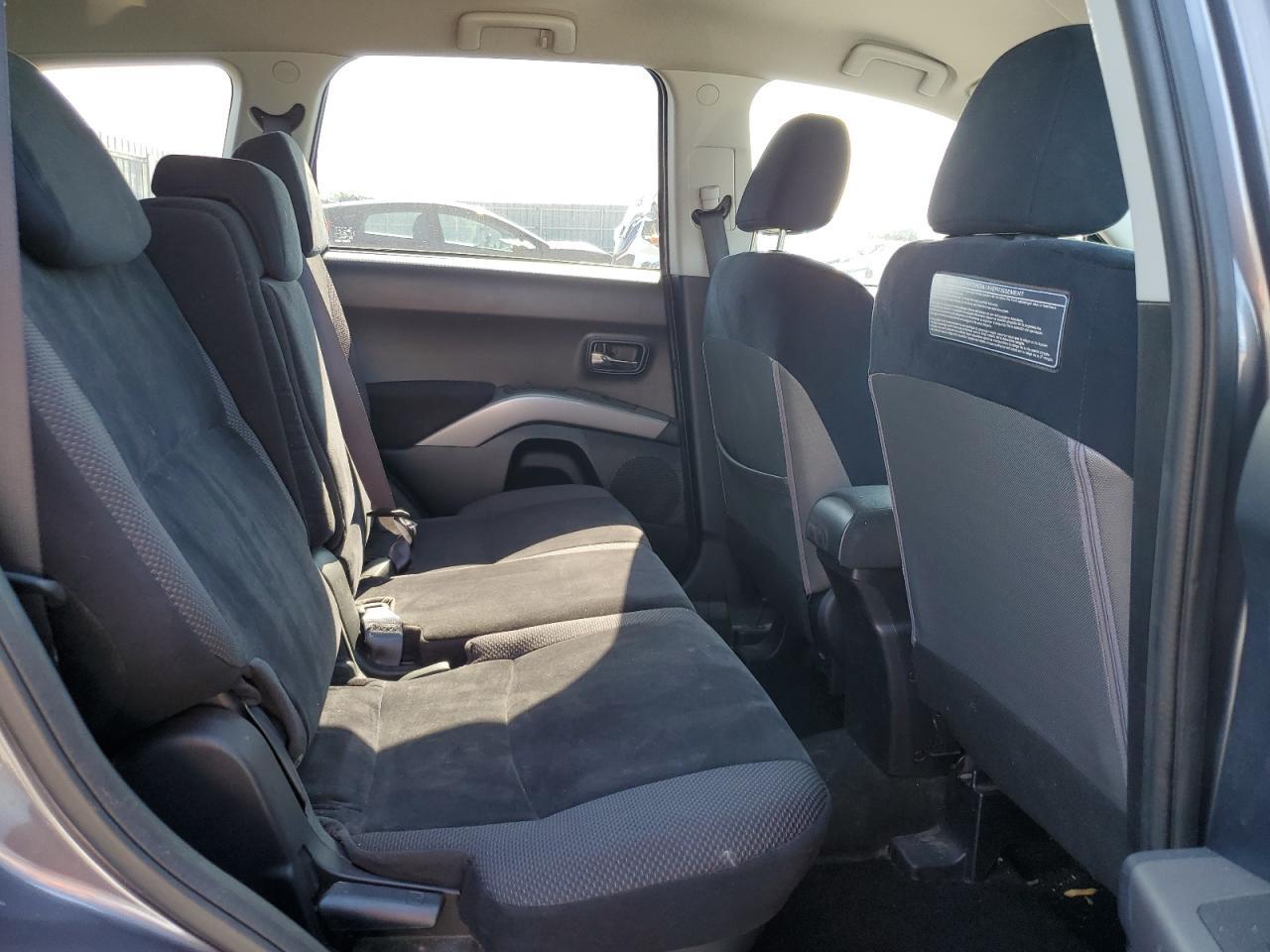 2010 MITSUBISHI outlander