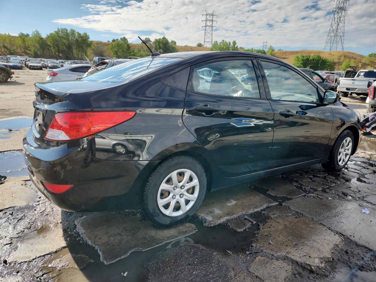 2012 HYUNDAI ACCENT