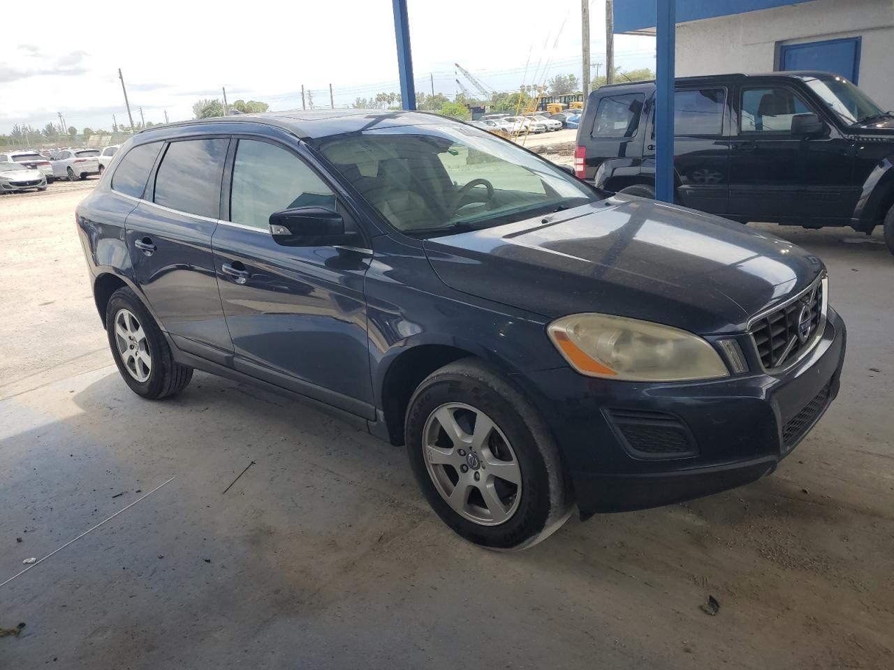 2012 VOLVO XC60