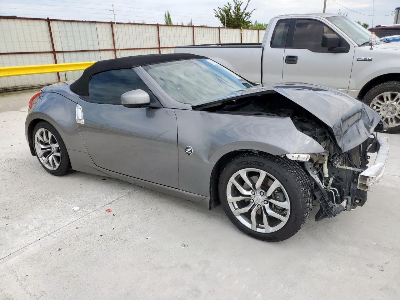 2011 NISSAN 370Z