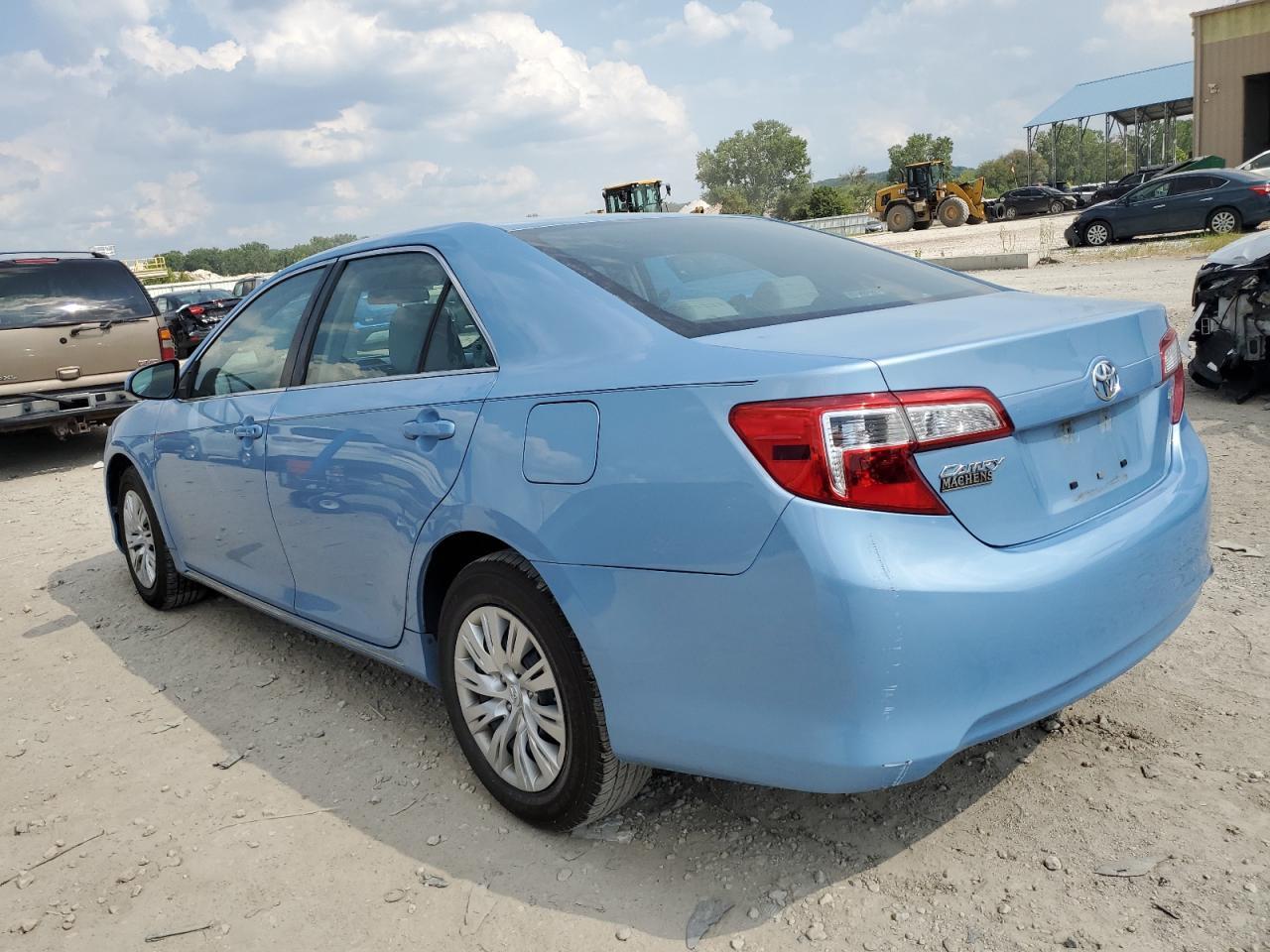 2014 TOYOTA CAMRY