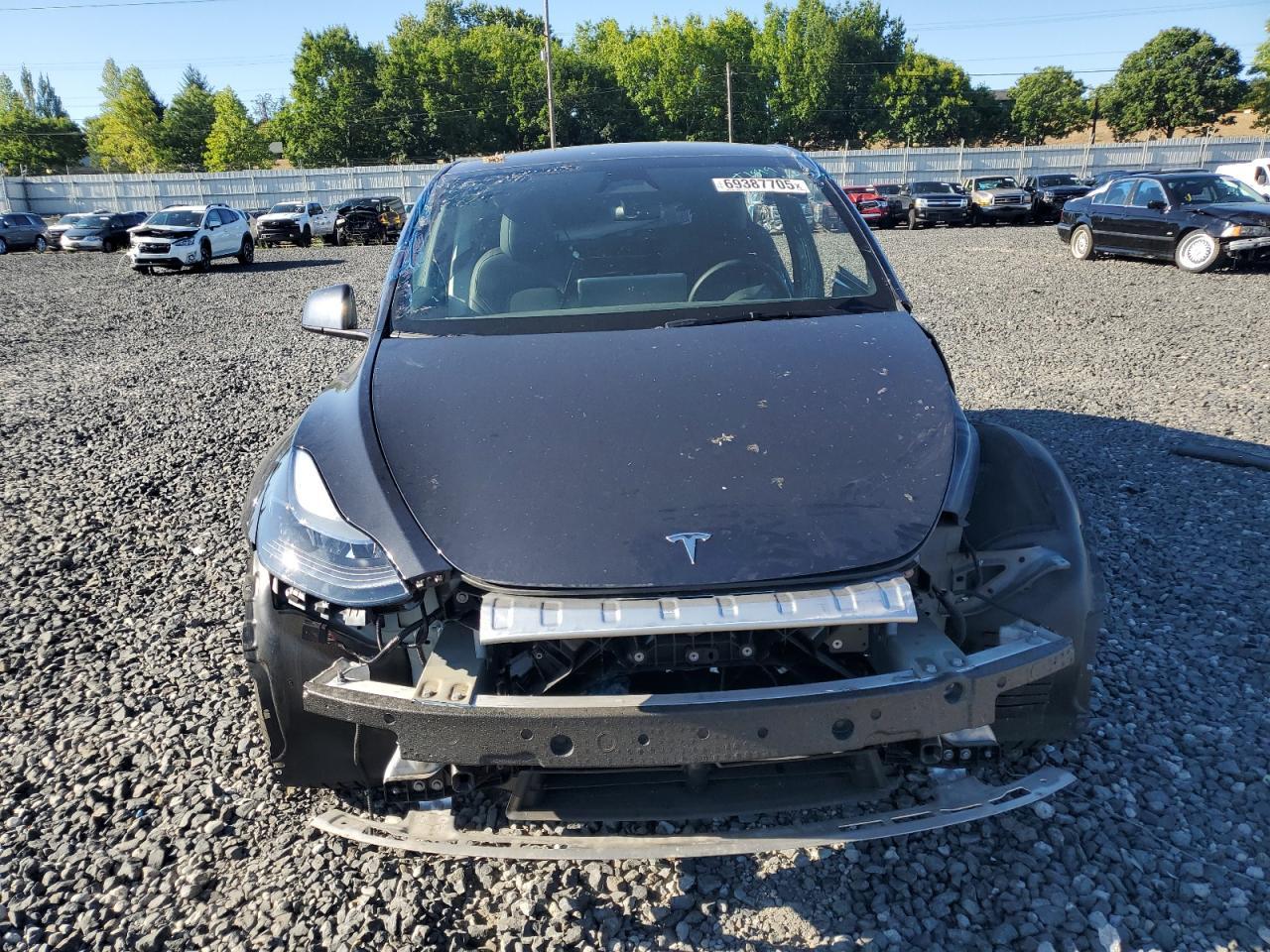 2025 TESLA MODEL Y