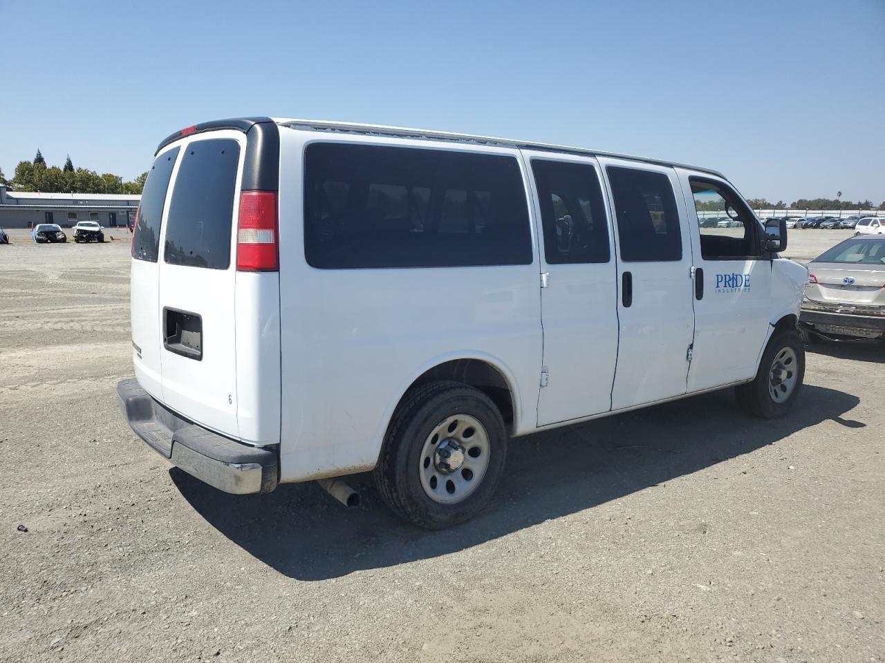 2014 CHEVROLET Express 1500