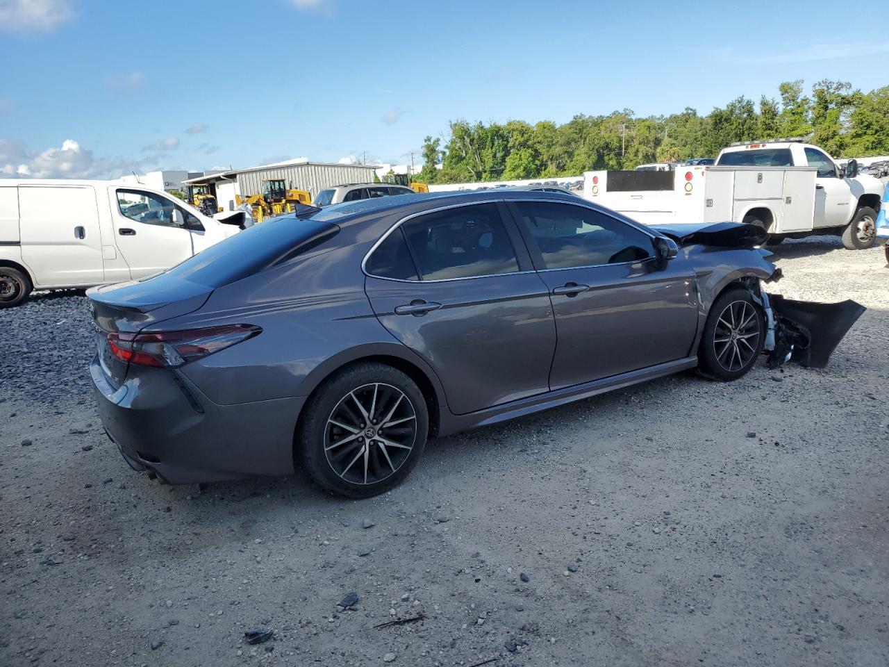 2024 TOYOTA CAMRY