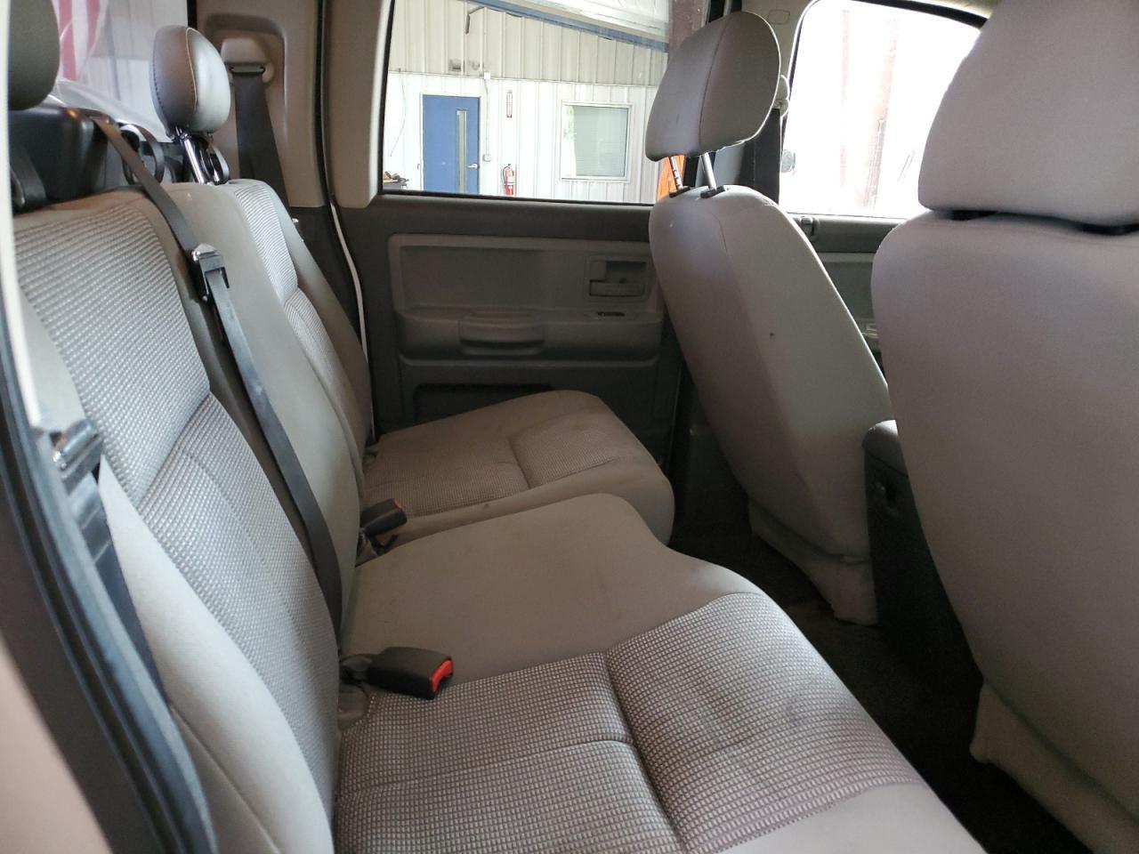 2005 DODGE Dakota