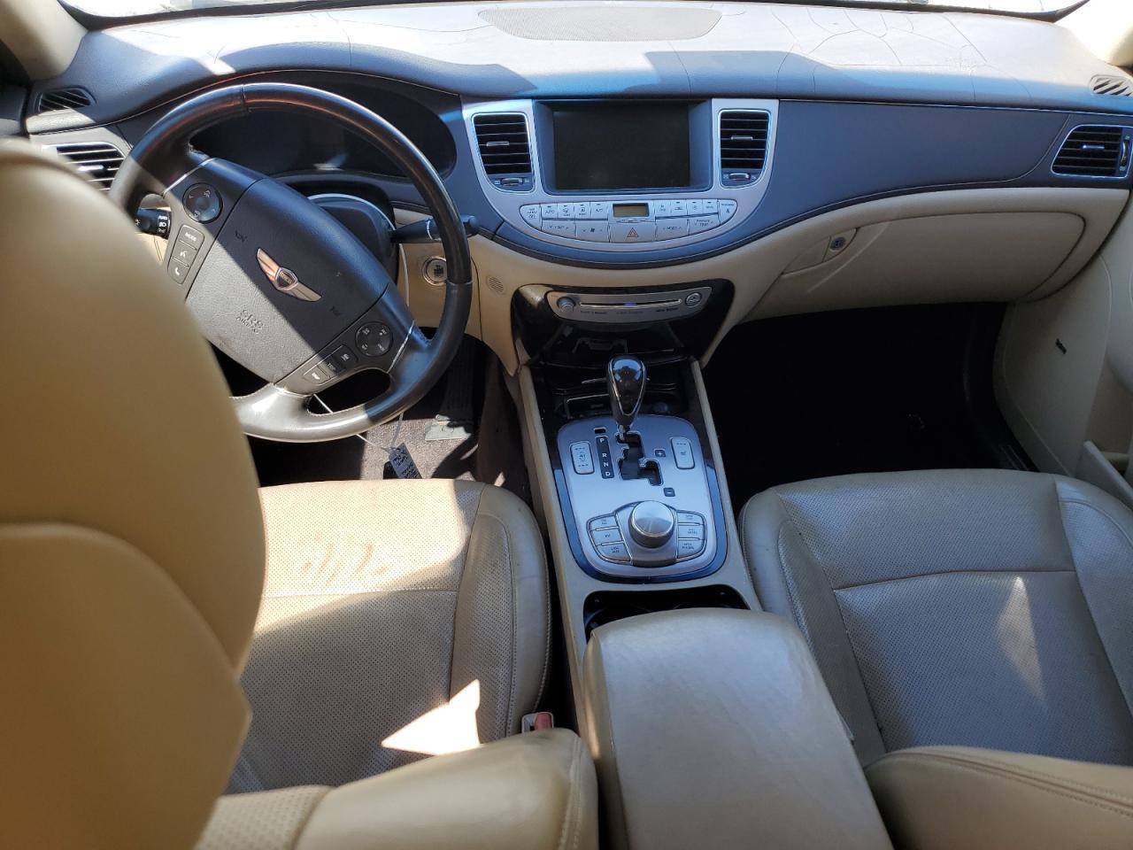 2010 HYUNDAI GENESIS