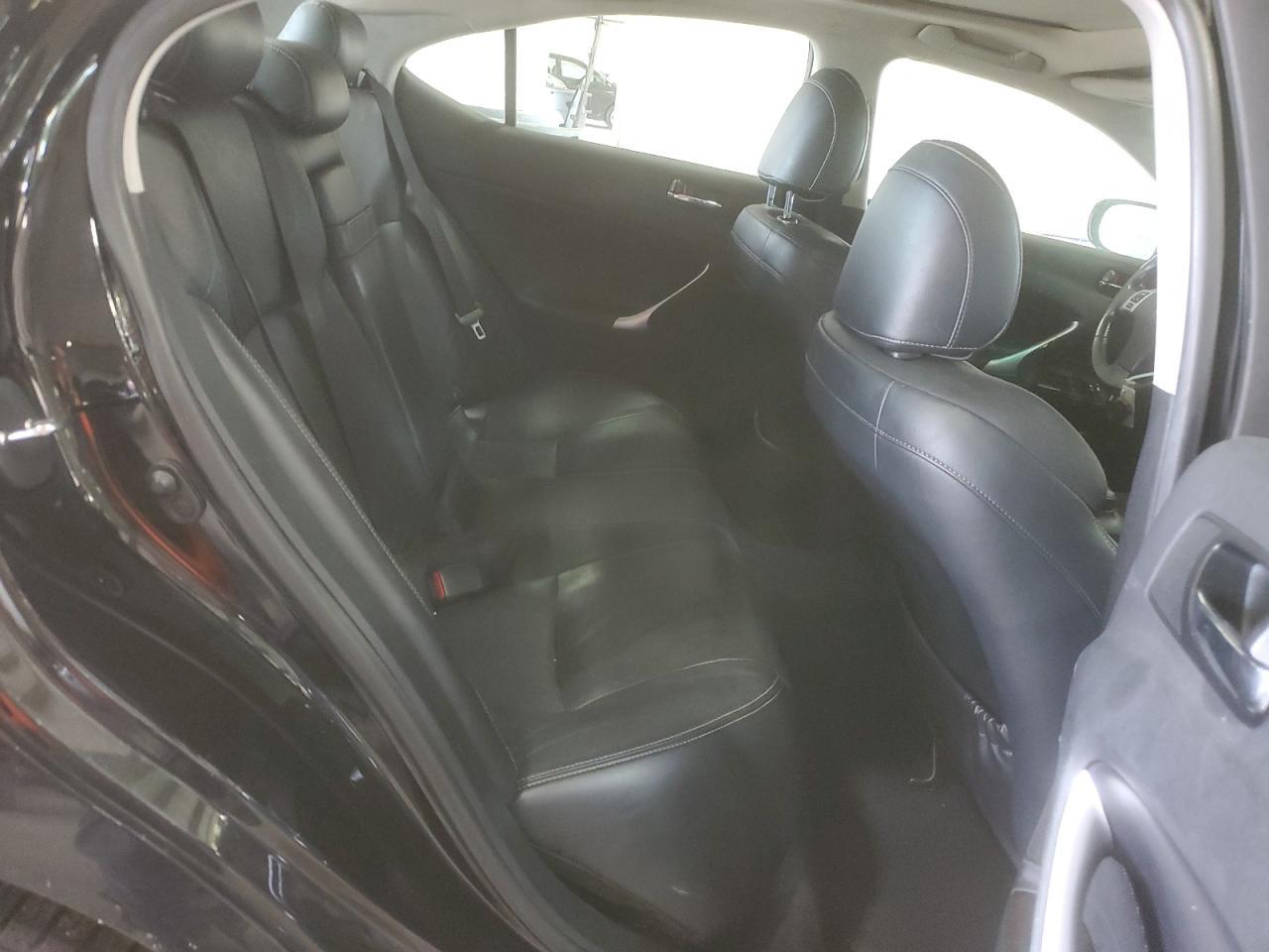 2013 LEXUS Is