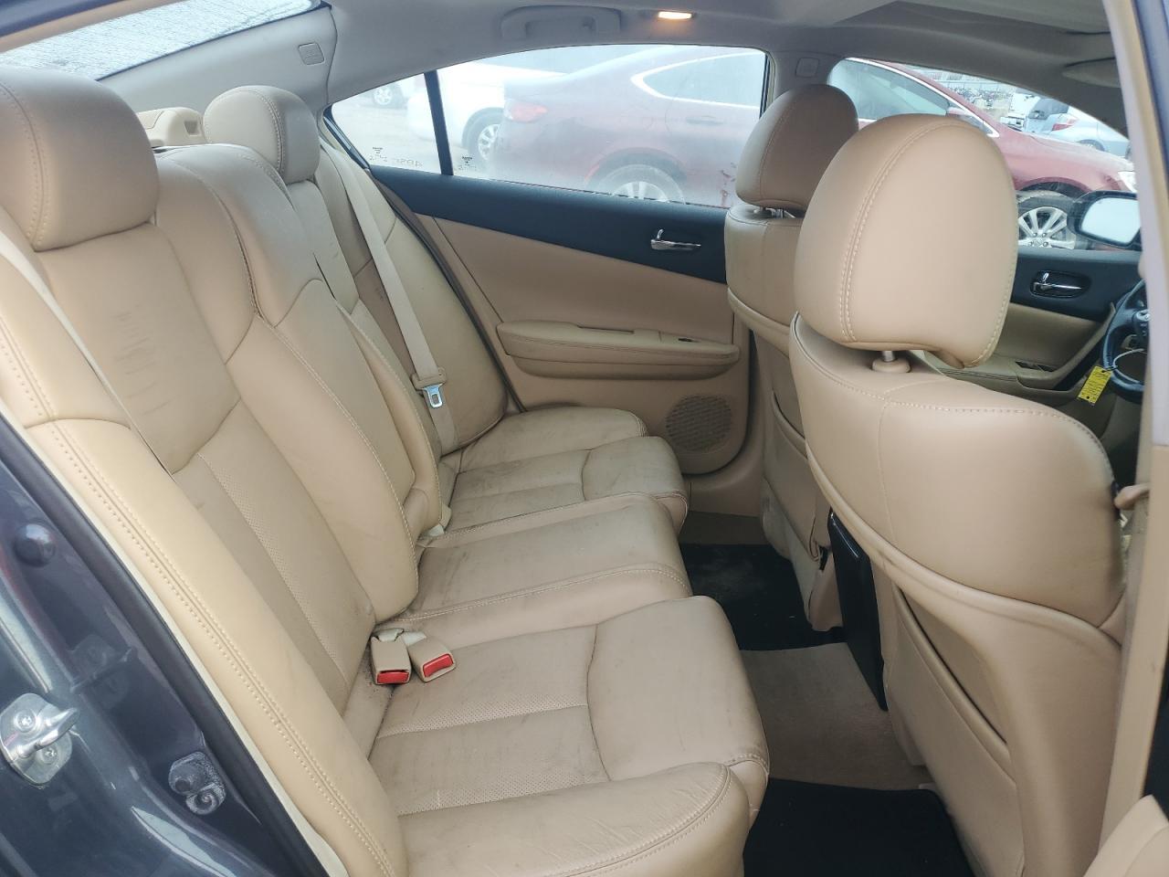 2011 NISSAN Maxima