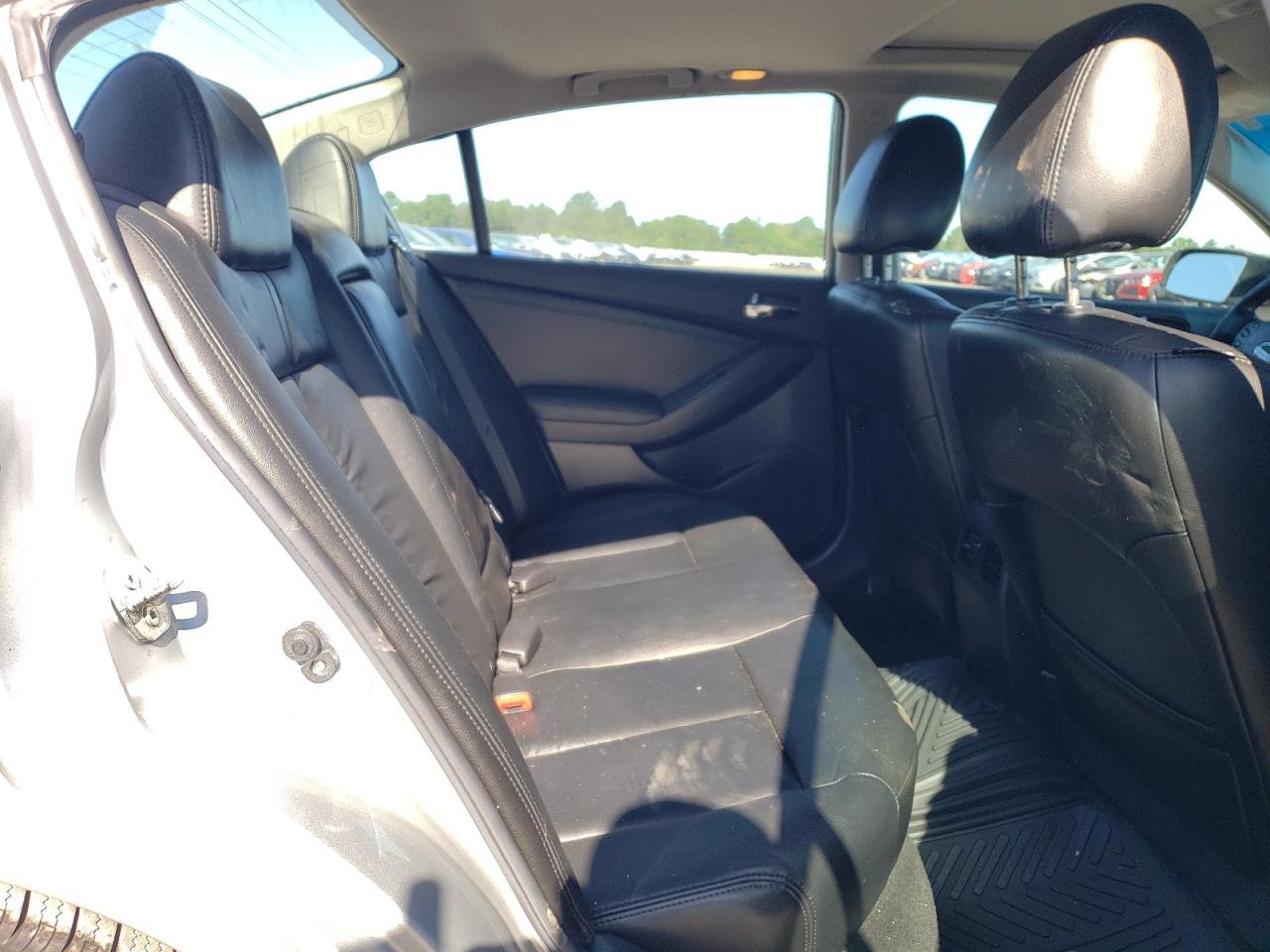 2011 NISSAN ALTIMA