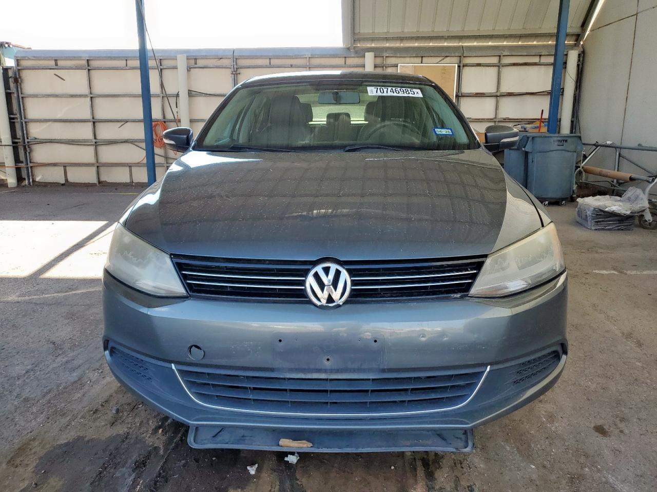 2013 VOLKSWAGEN JETTA