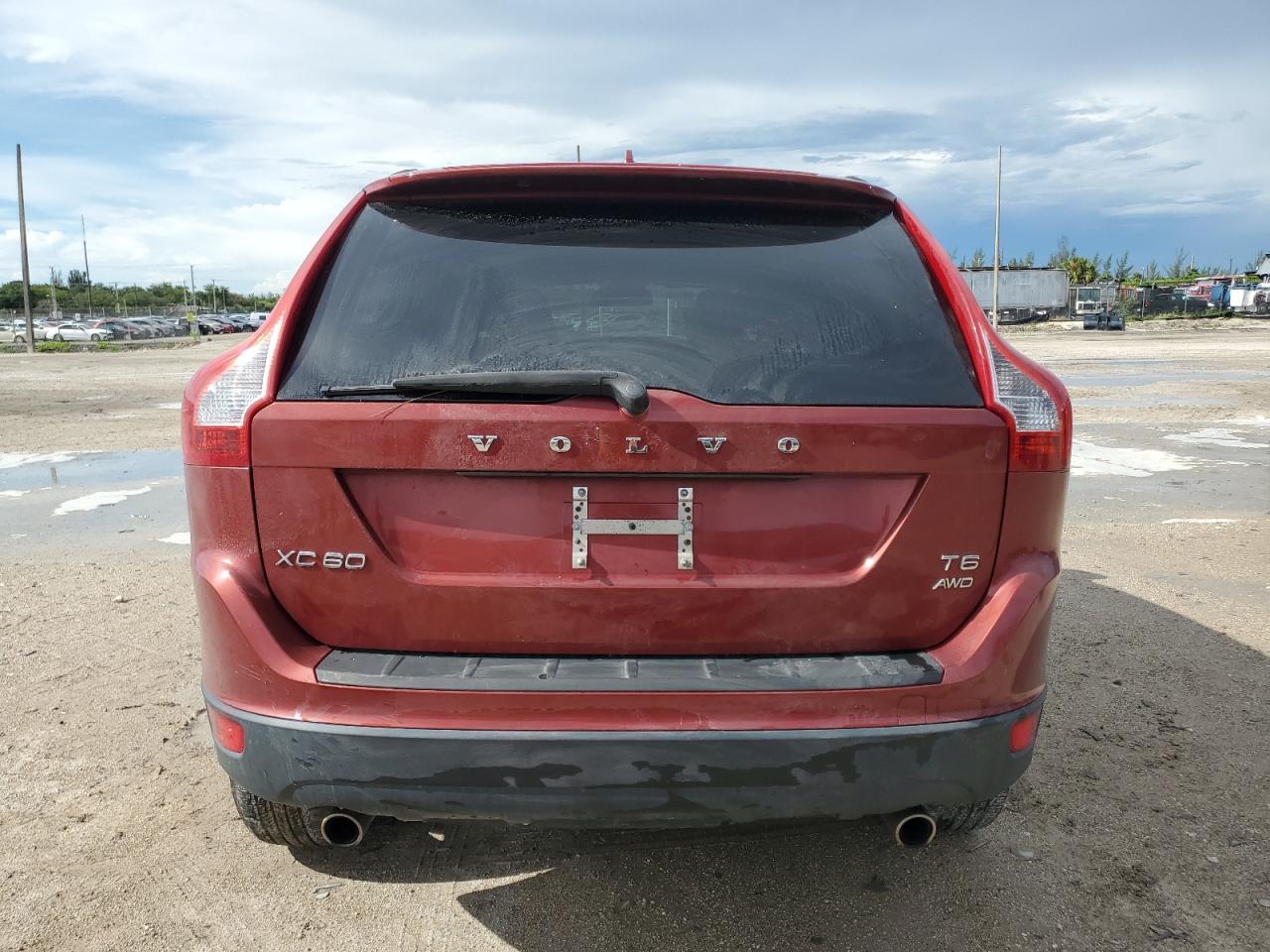 2011 VOLVO XC60