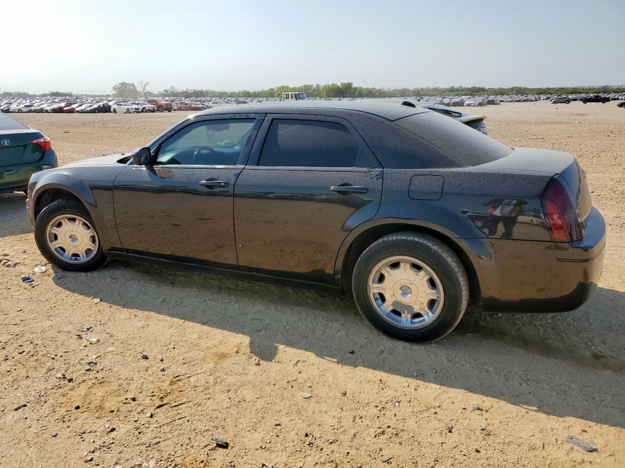 2005 CHRYSLER 300