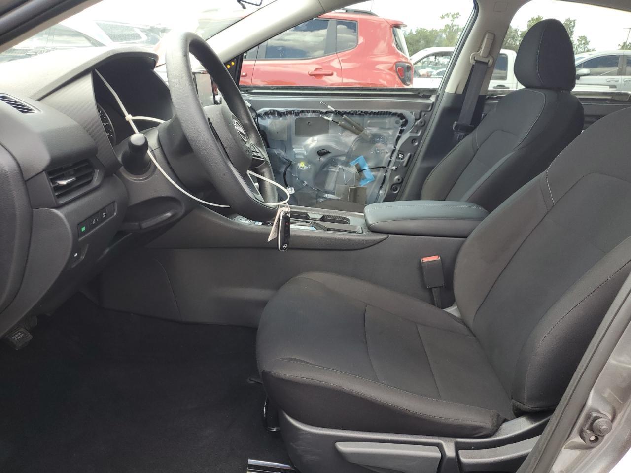 2025 NISSAN SENTRA