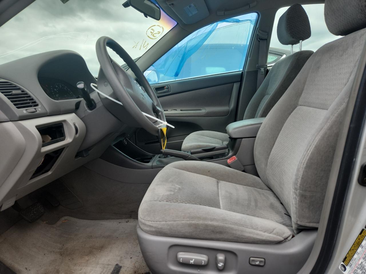 2004 TOYOTA CAMRY