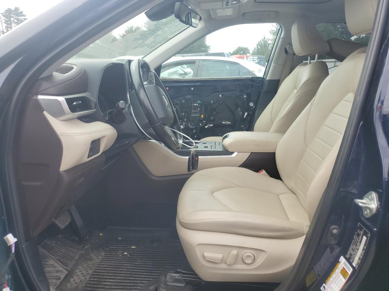 2020 TOYOTA HIGHLANDER