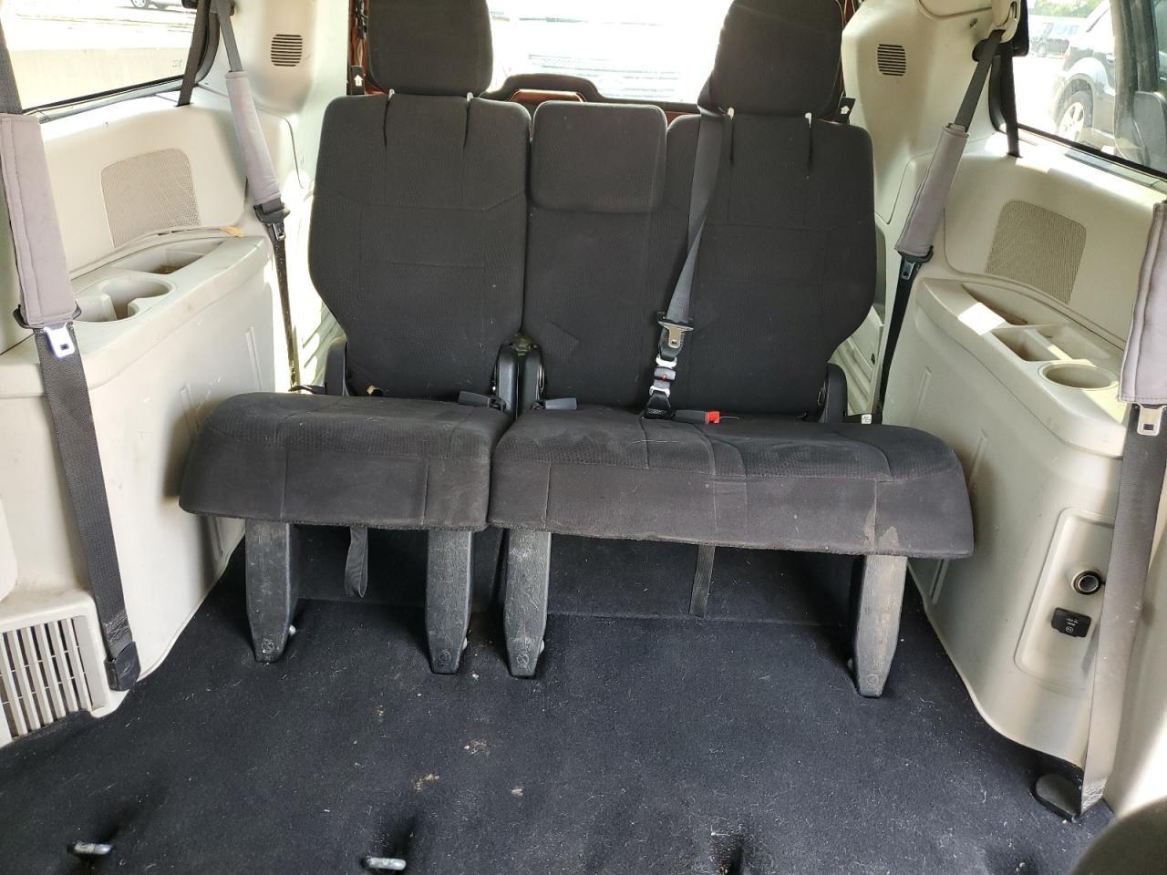 2011 CHRYSLER Town & Country