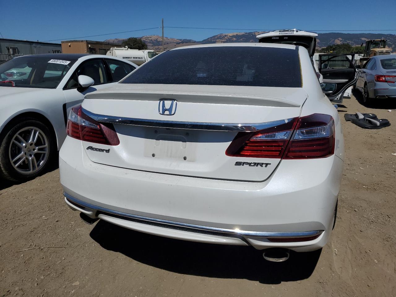 2016 HONDA ACCORD