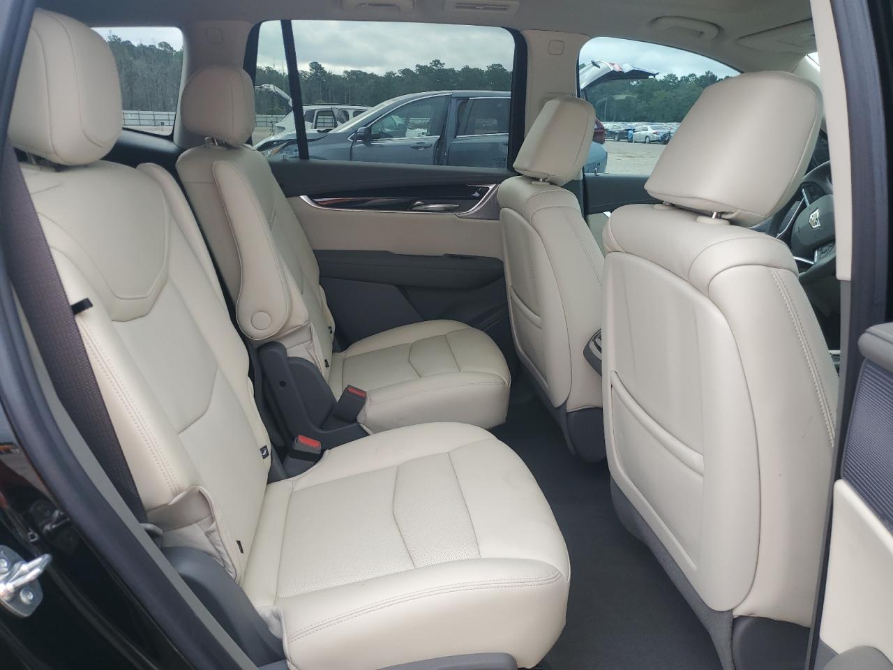 2025 CADILLAC XT6