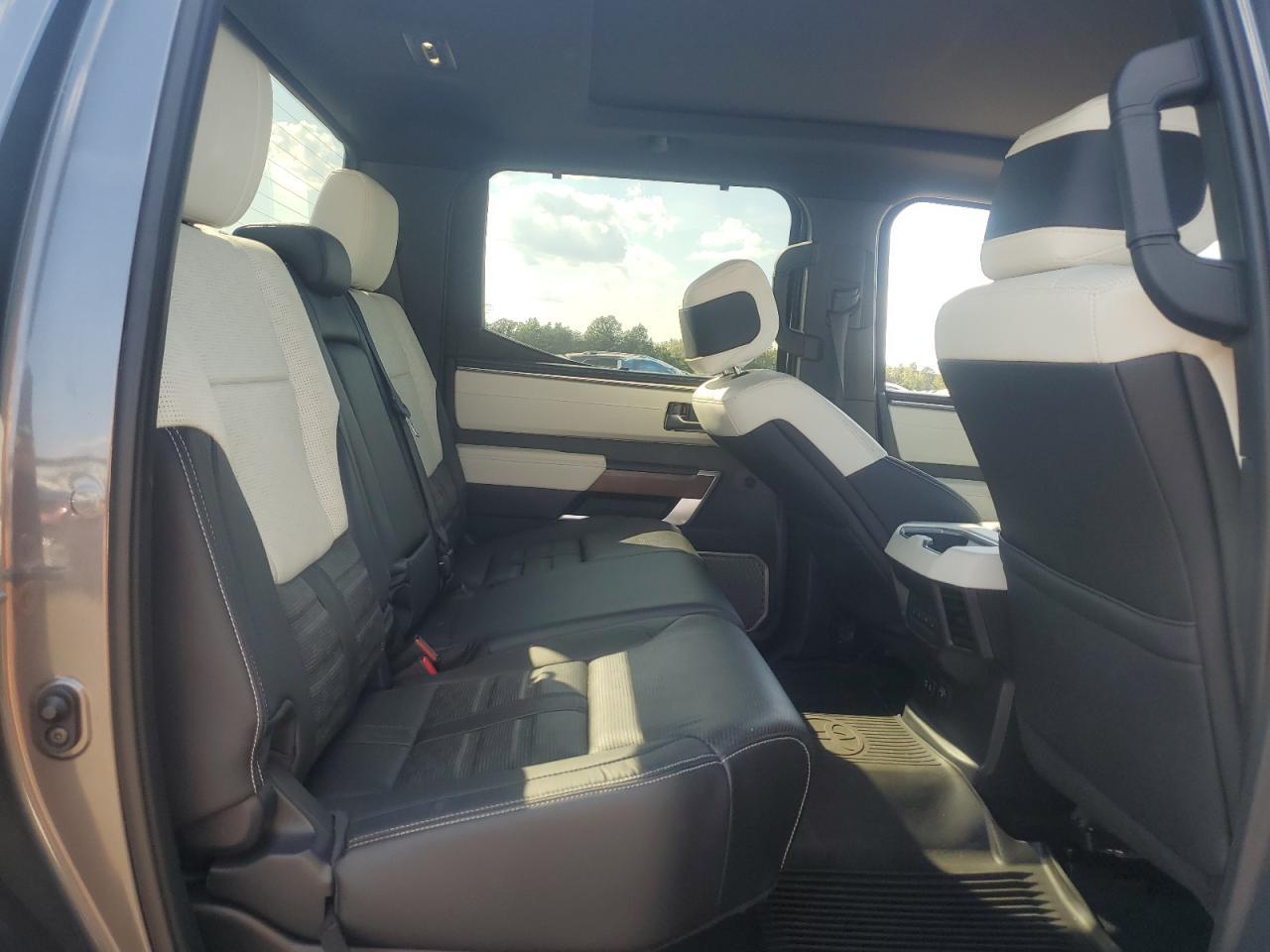 2024 TOYOTA TUNDRA