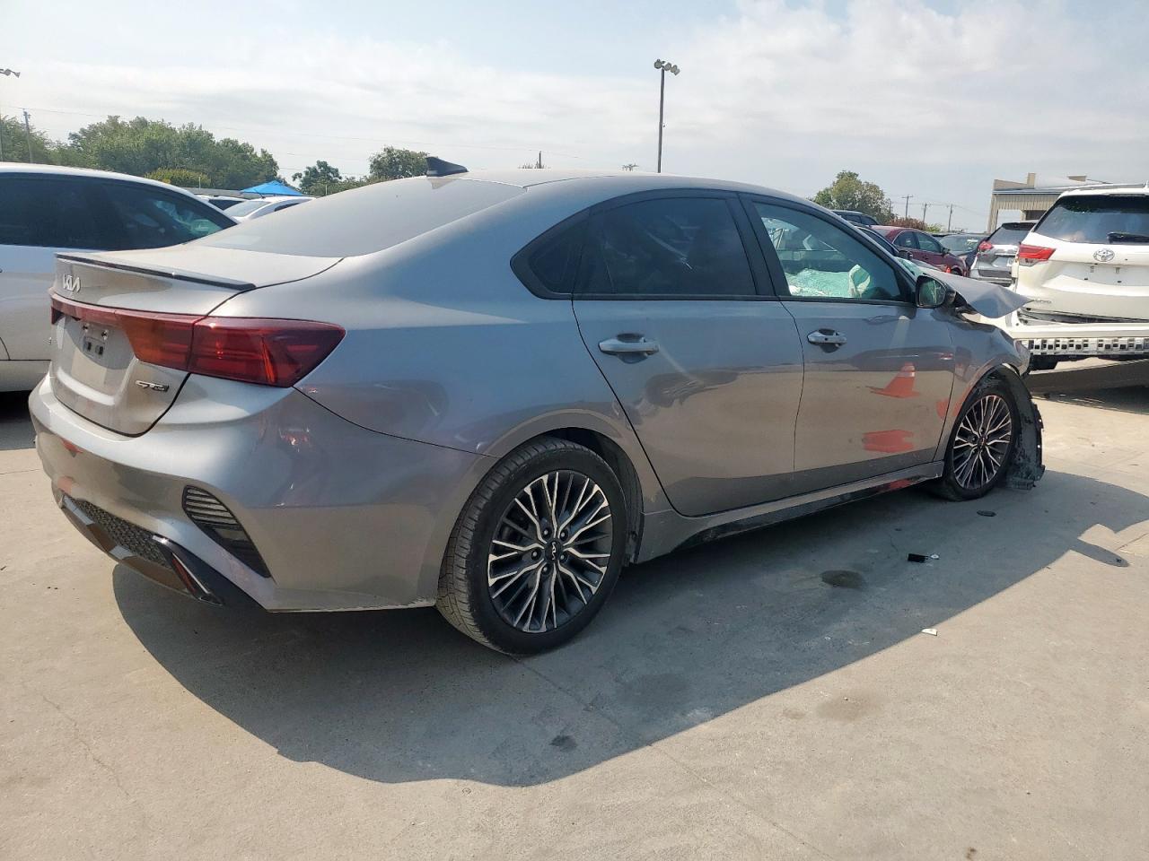 2023 KIA FORTE