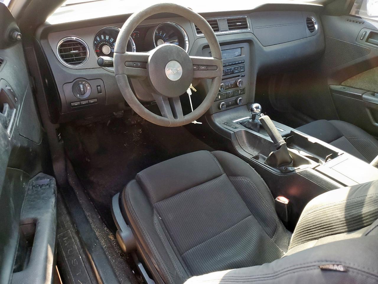 2011 FORD MUSTANG