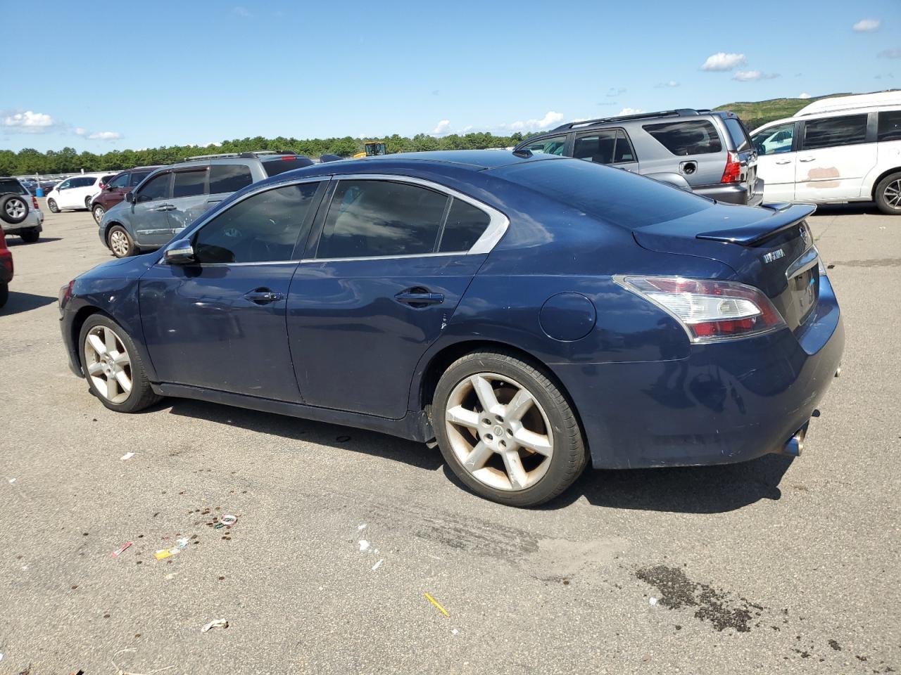 2011 NISSAN Maxima