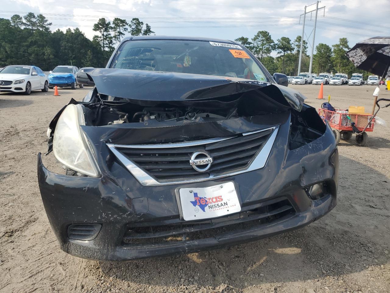 2012 NISSAN VERSA