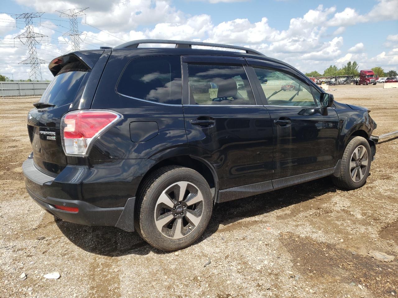 2017 SUBARU FORESTER