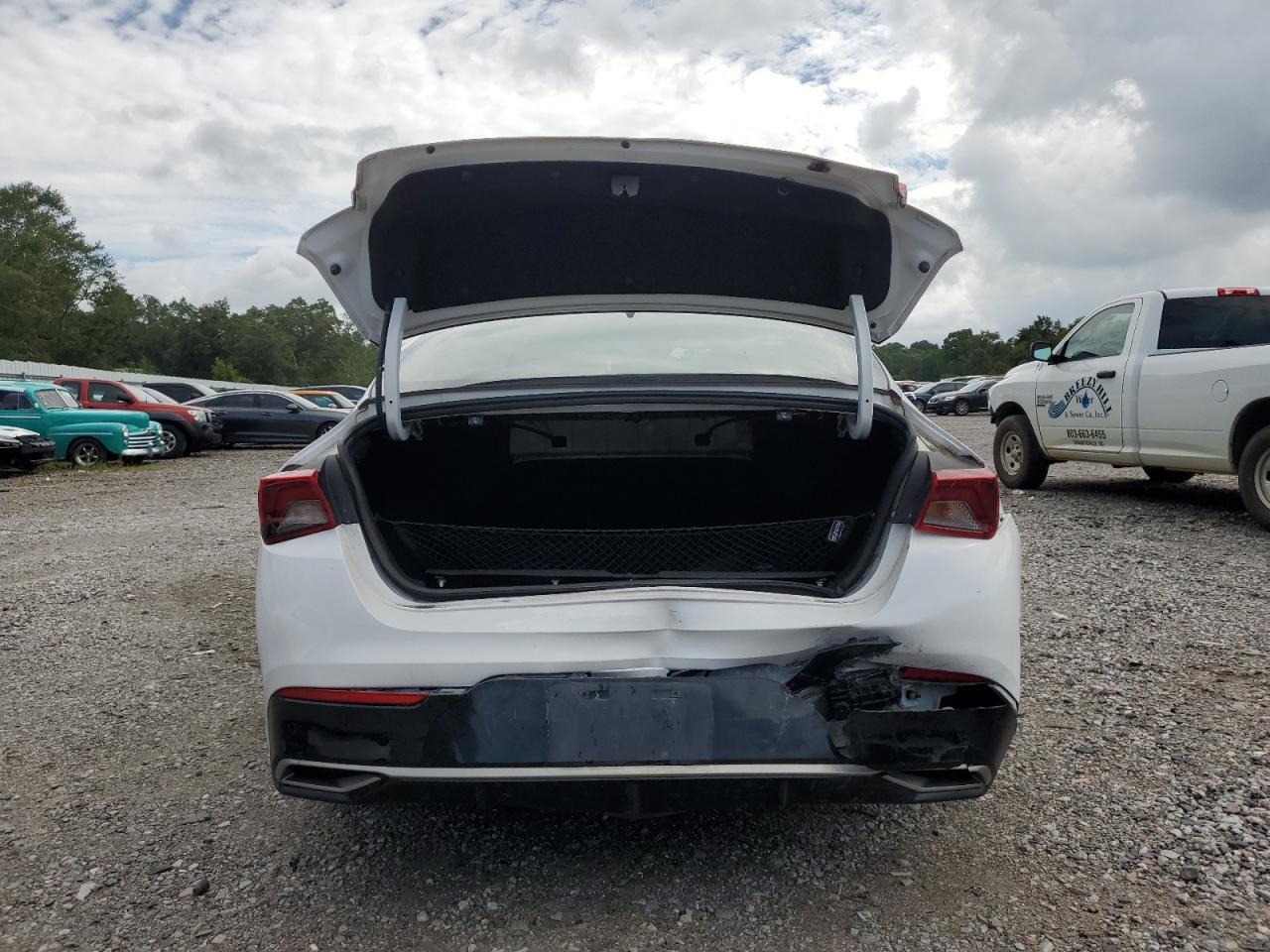 2022 KIA K5