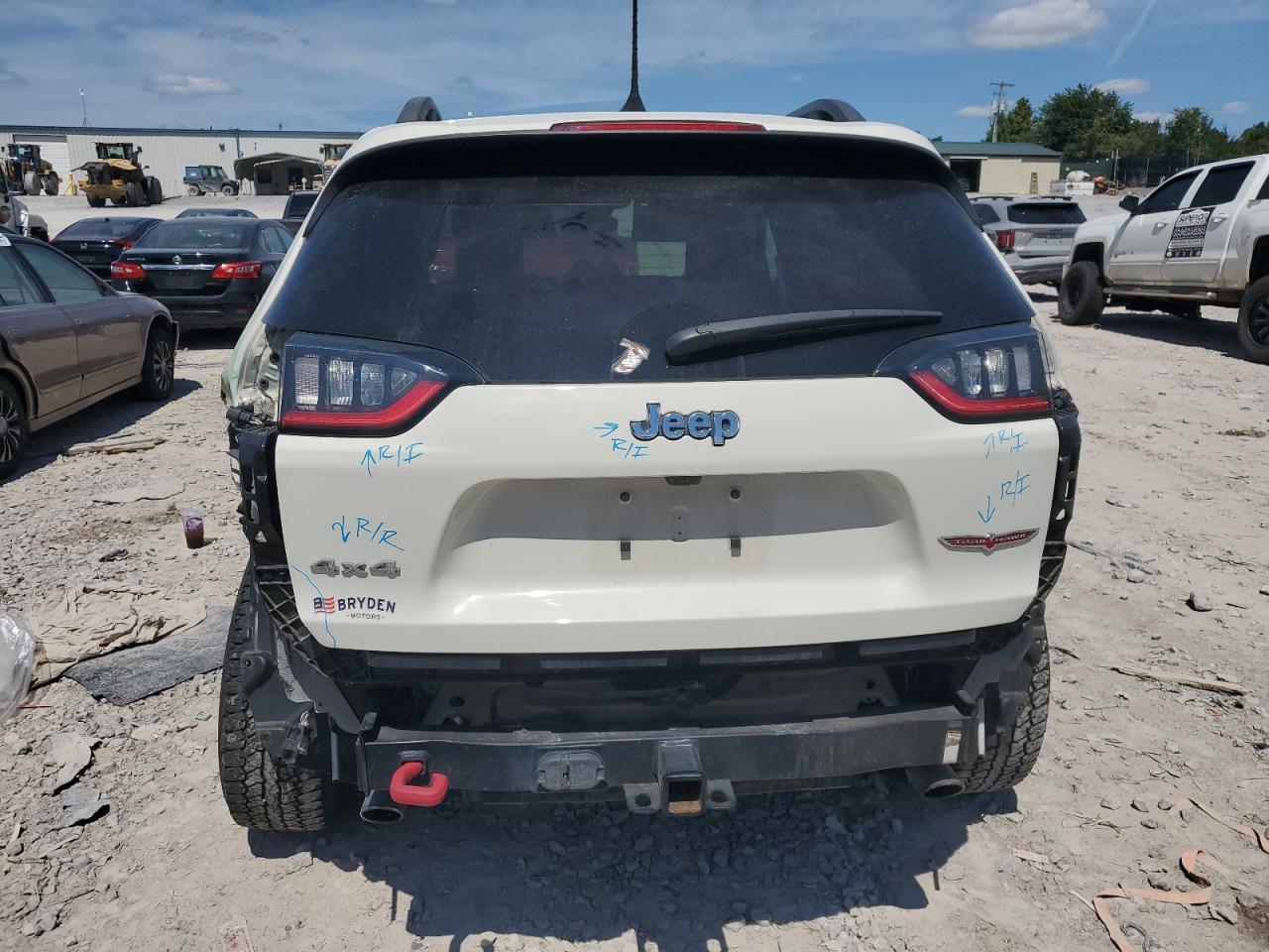 2019 JEEP CHEROKEE