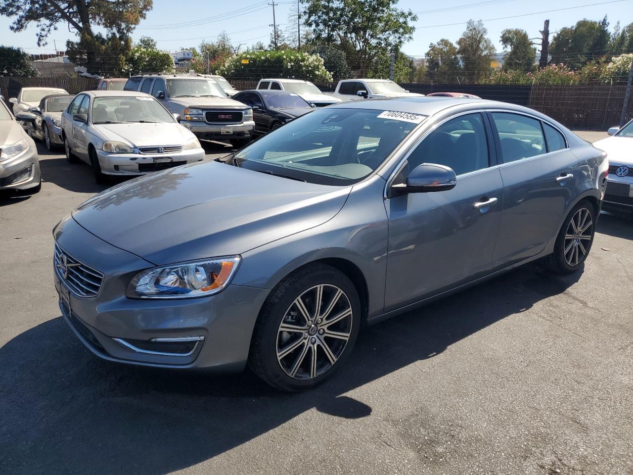 2017 VOLVO S60