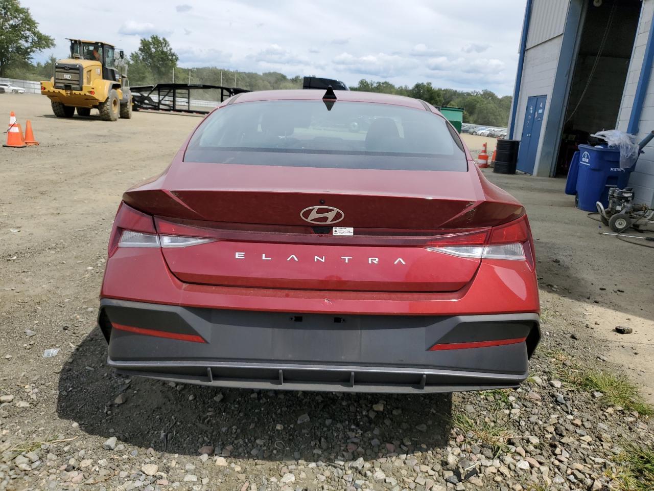 2024 HYUNDAI ELANTRA