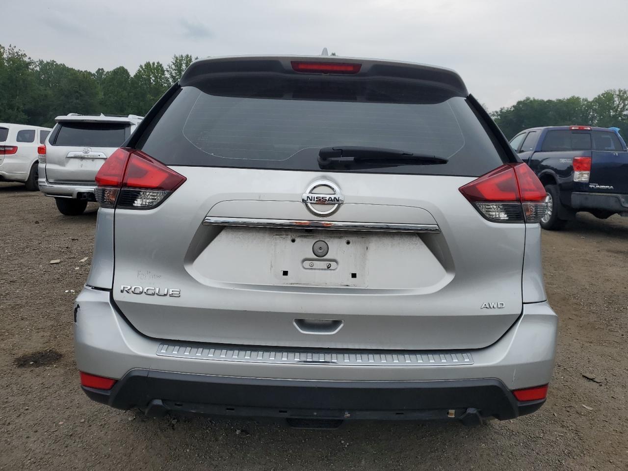 2017 NISSAN ROGUE