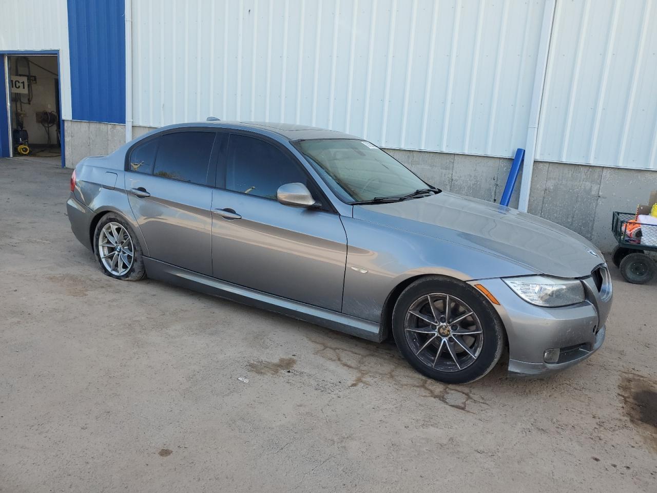2011 BMW 3 SERIES