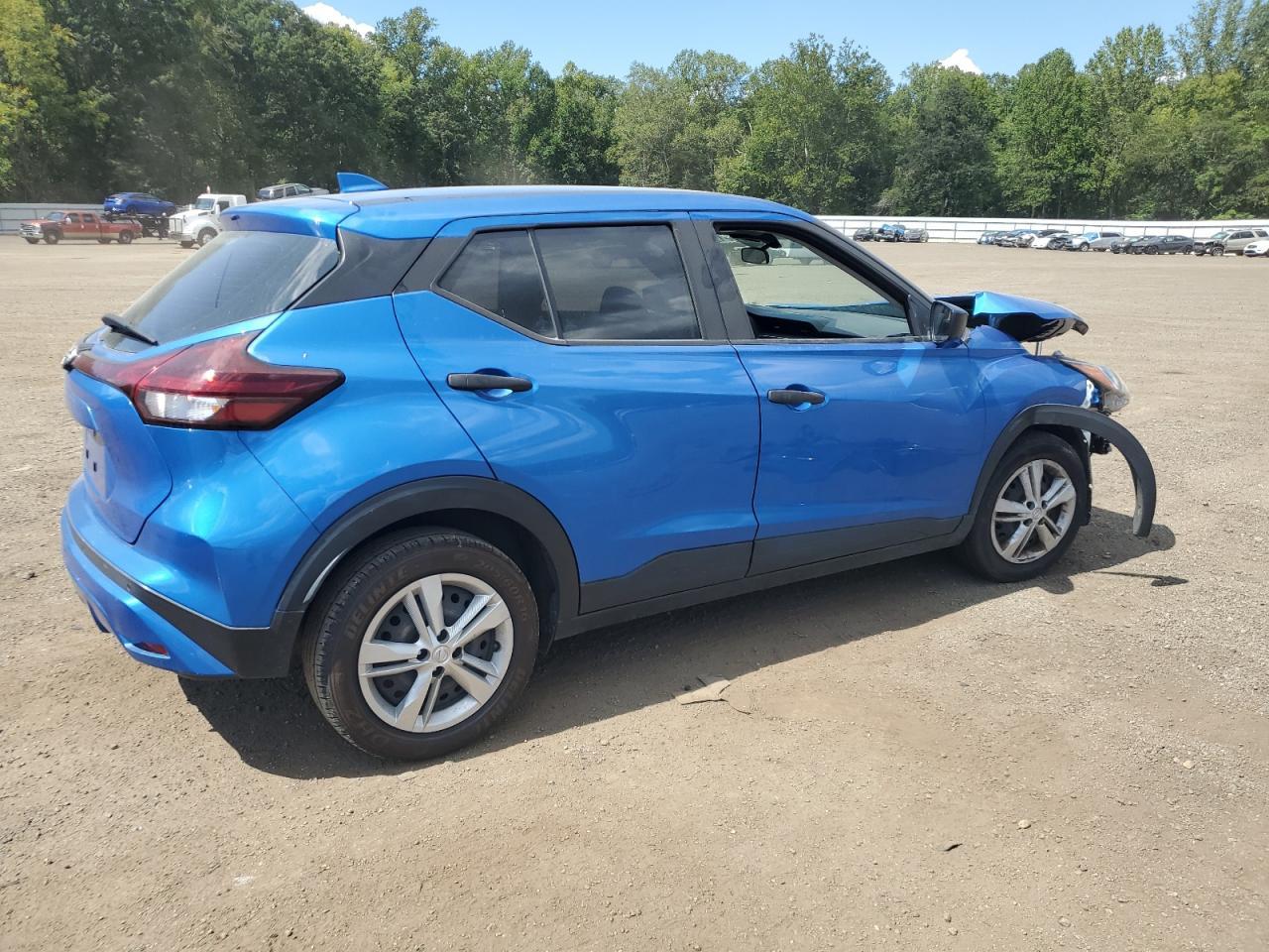 2022 NISSAN KICKS
