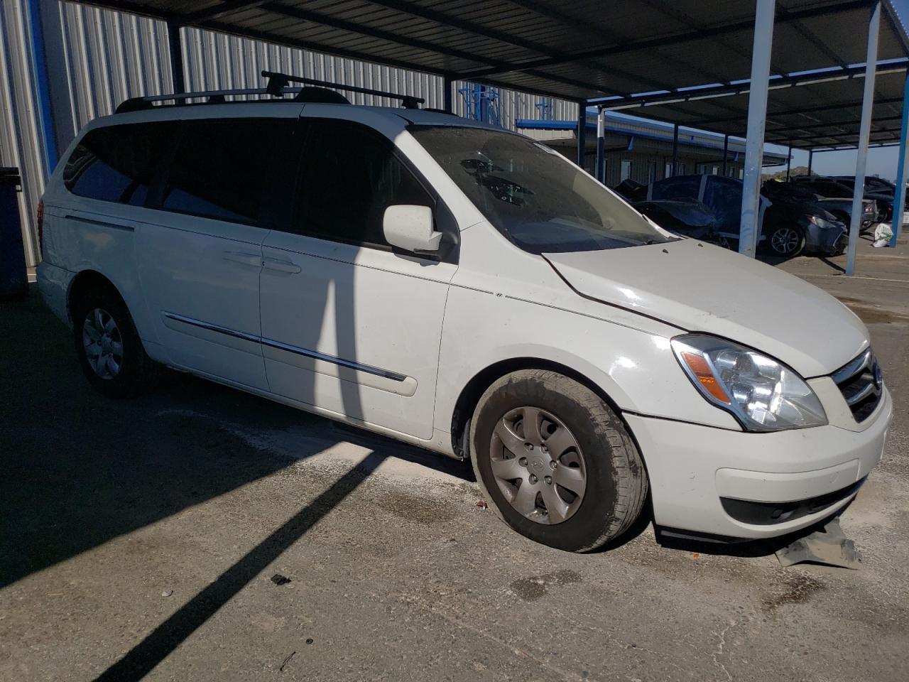 2008 HYUNDAI Entourage