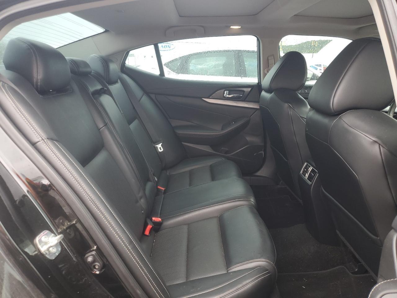 2017 NISSAN Maxima