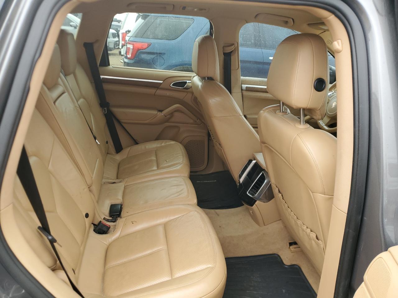 2012 PORSCHE CAYENNE