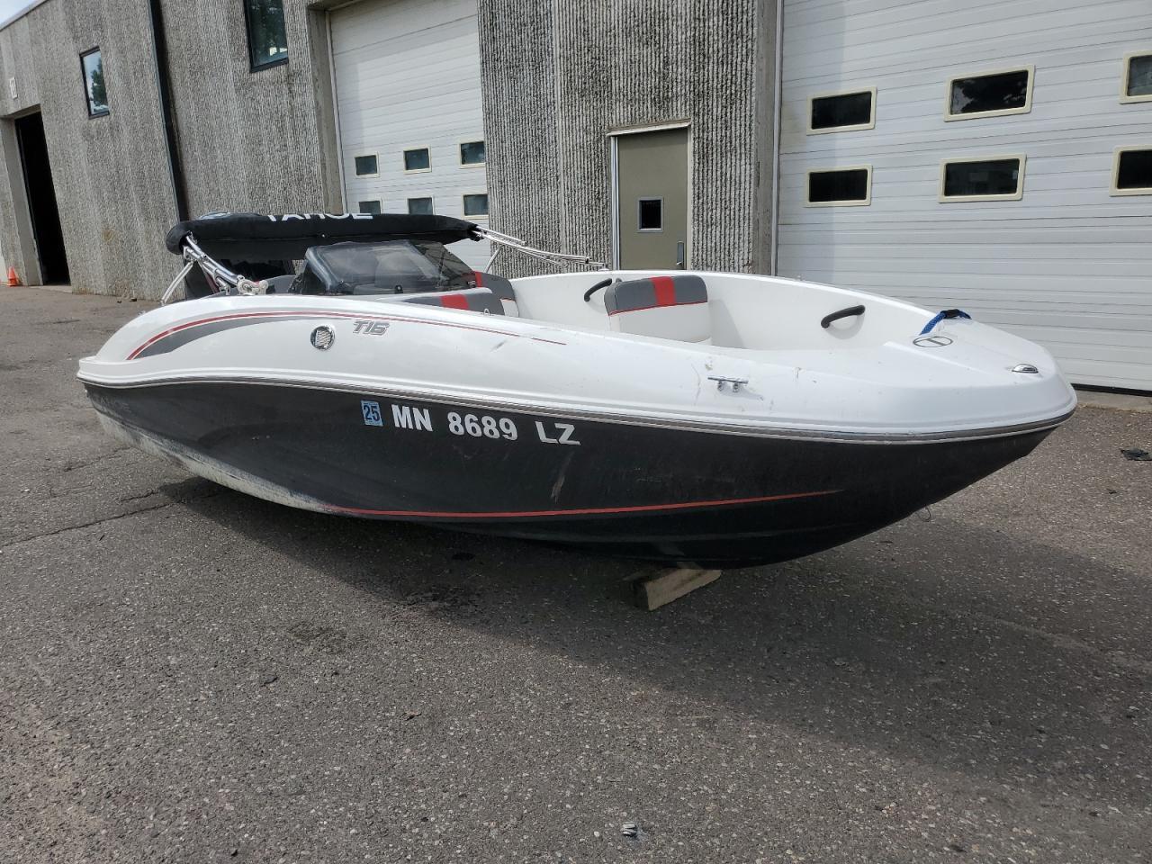 2020 Tracker Boat