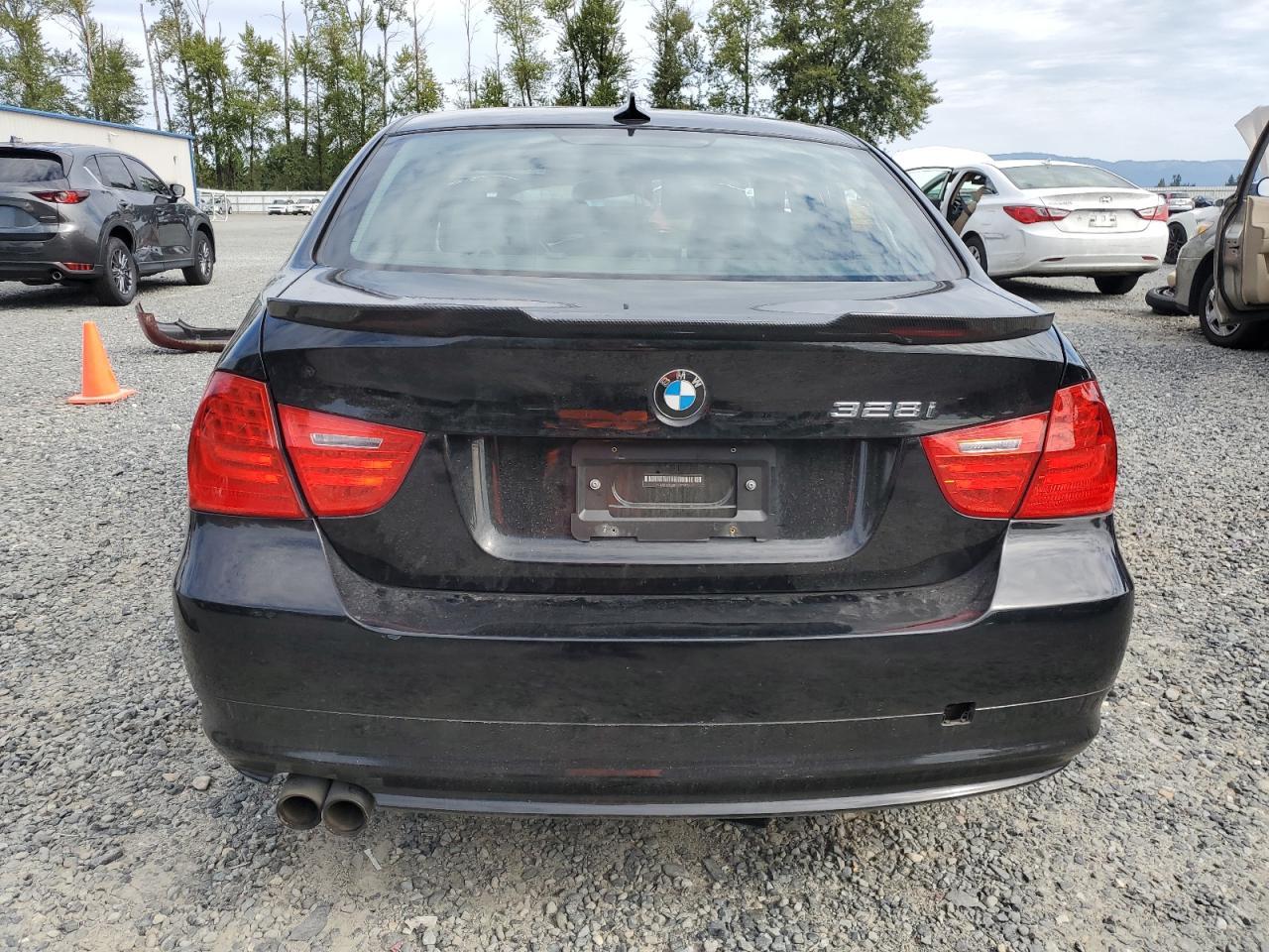 2011 BMW 3 SERIES