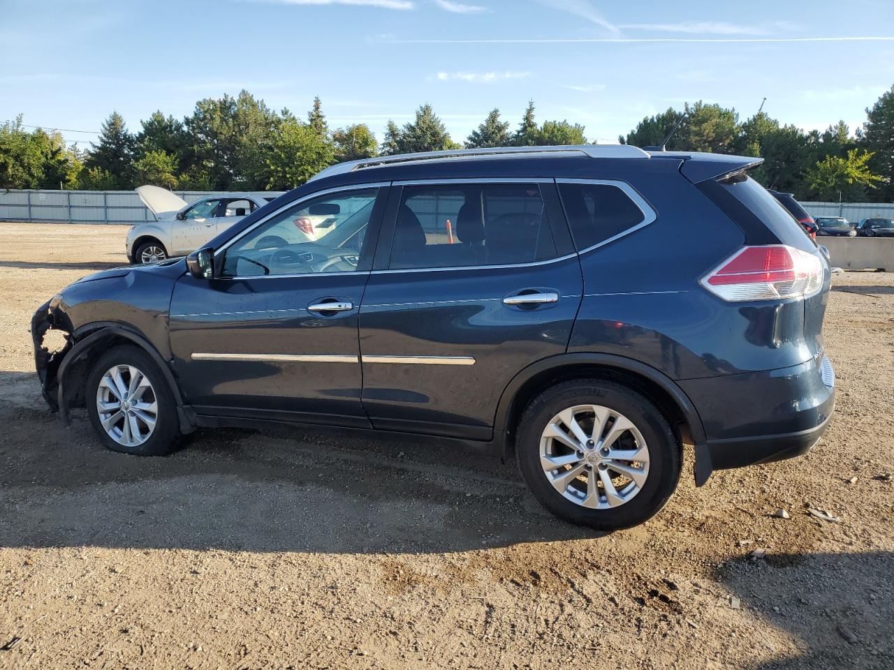 2016 NISSAN ROGUE