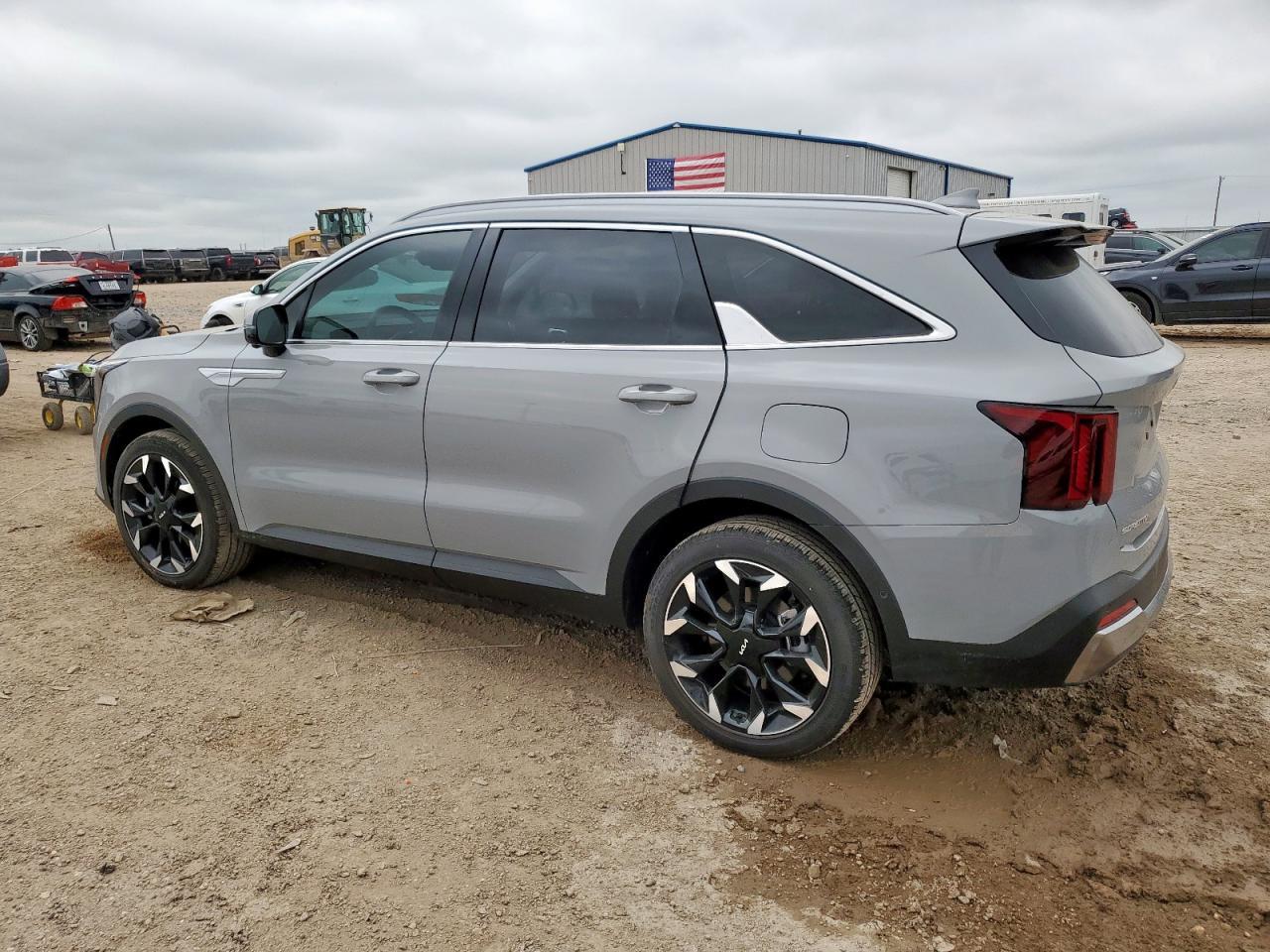 2025 KIA SORENTO
