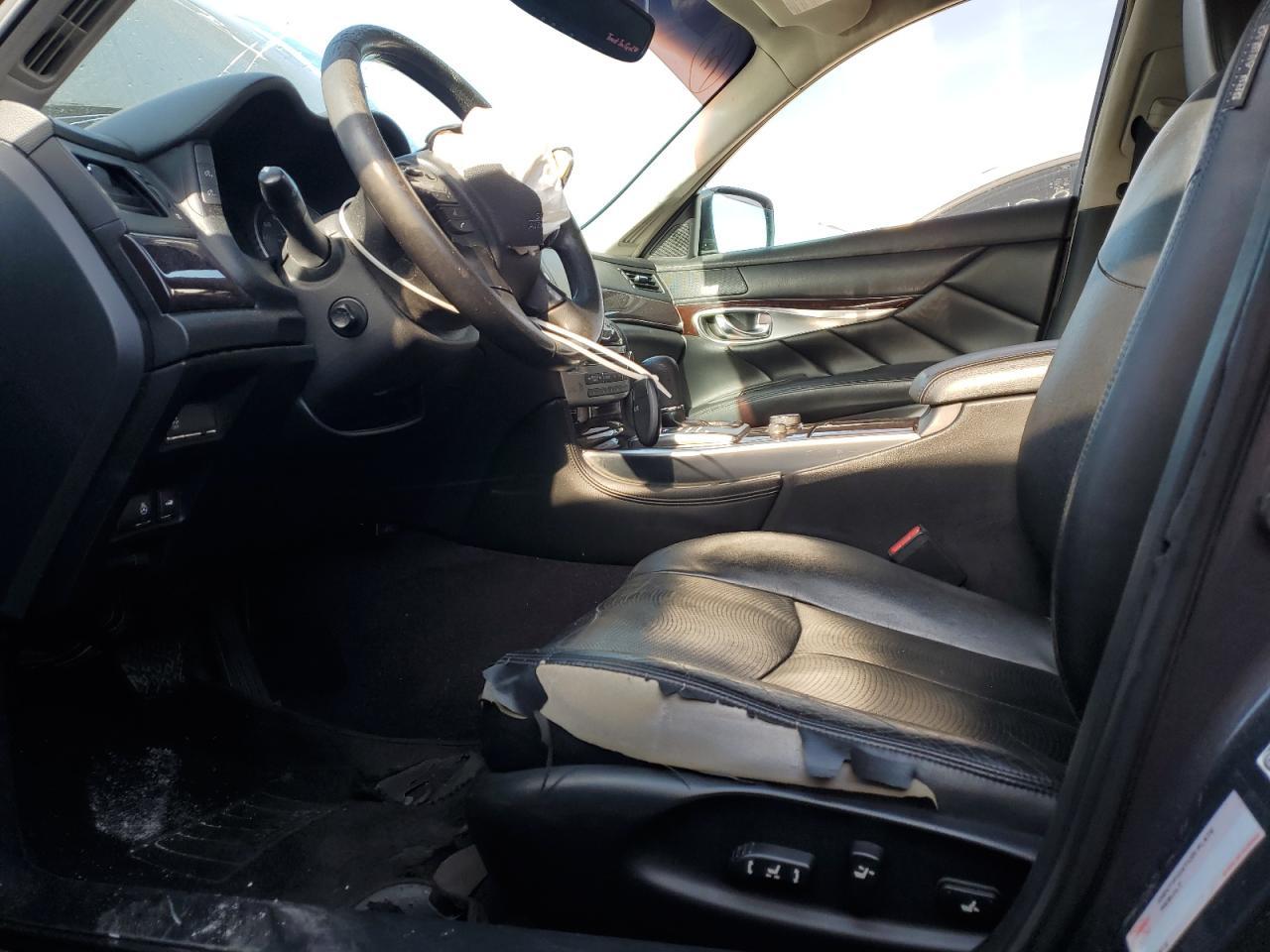 2011 INFINITI M37