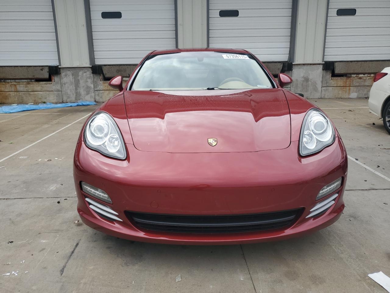 2011 PORSCHE Panamera