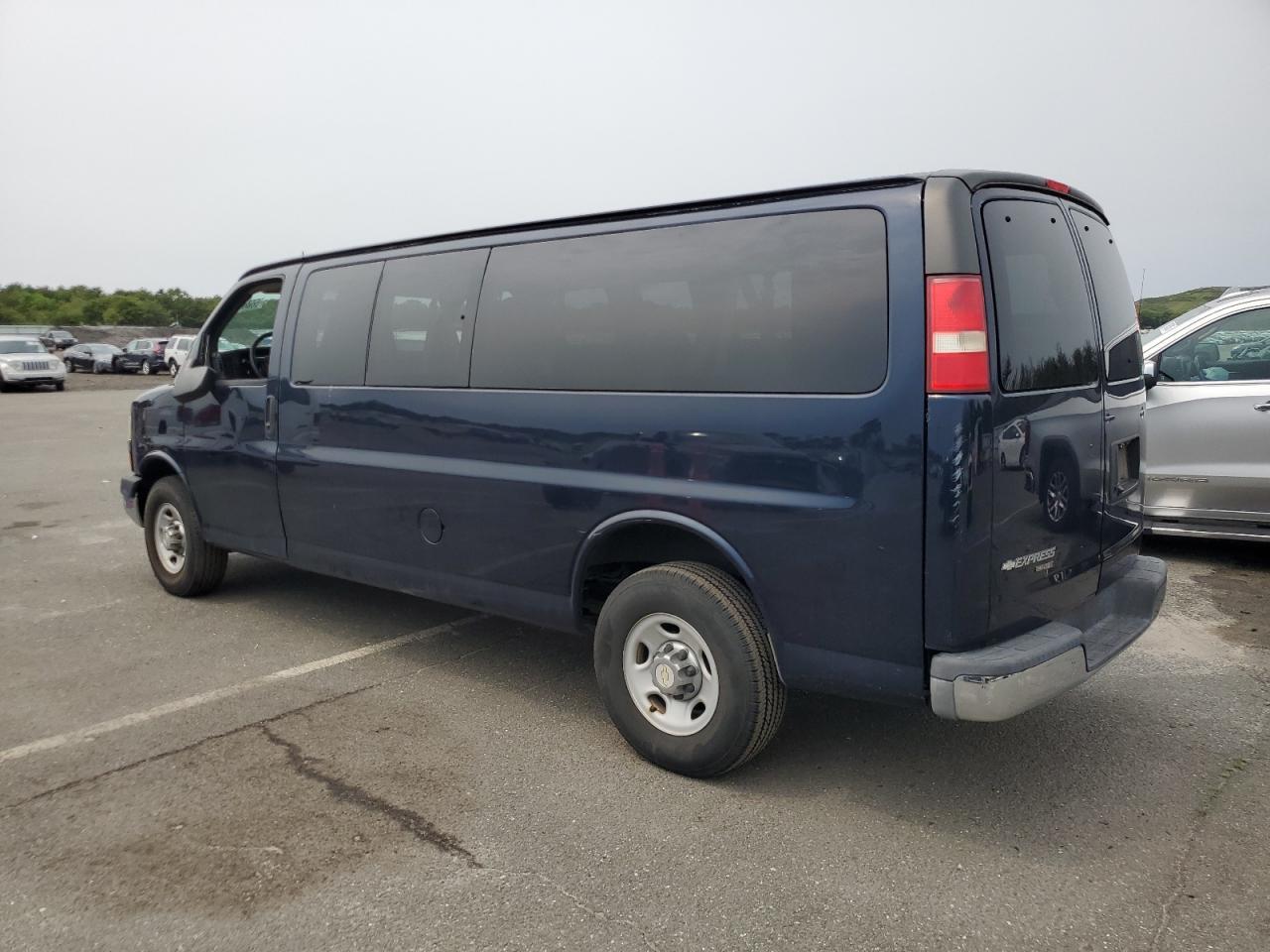 2013 CHEVROLET Express 3500