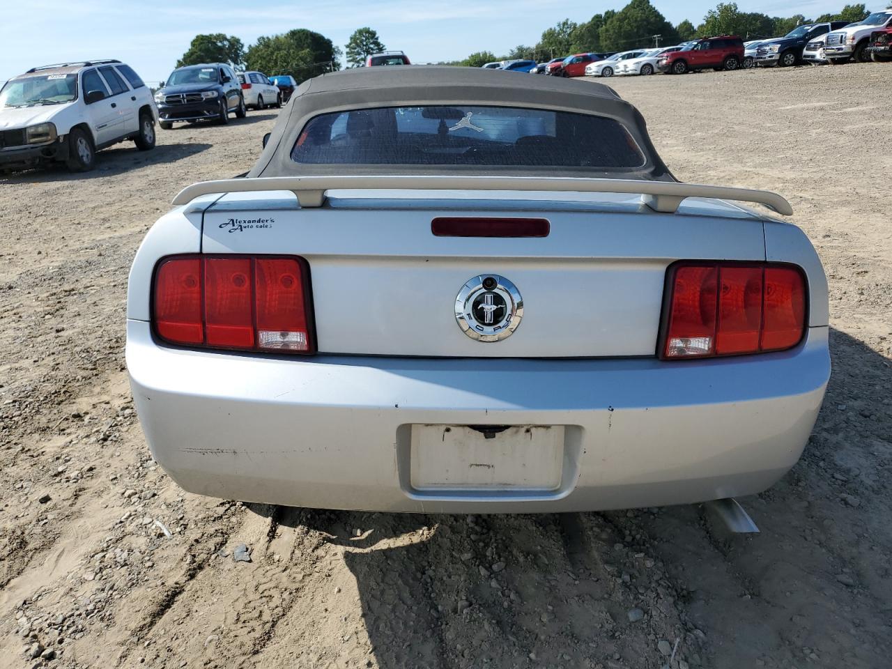 2005 FORD MUSTANG