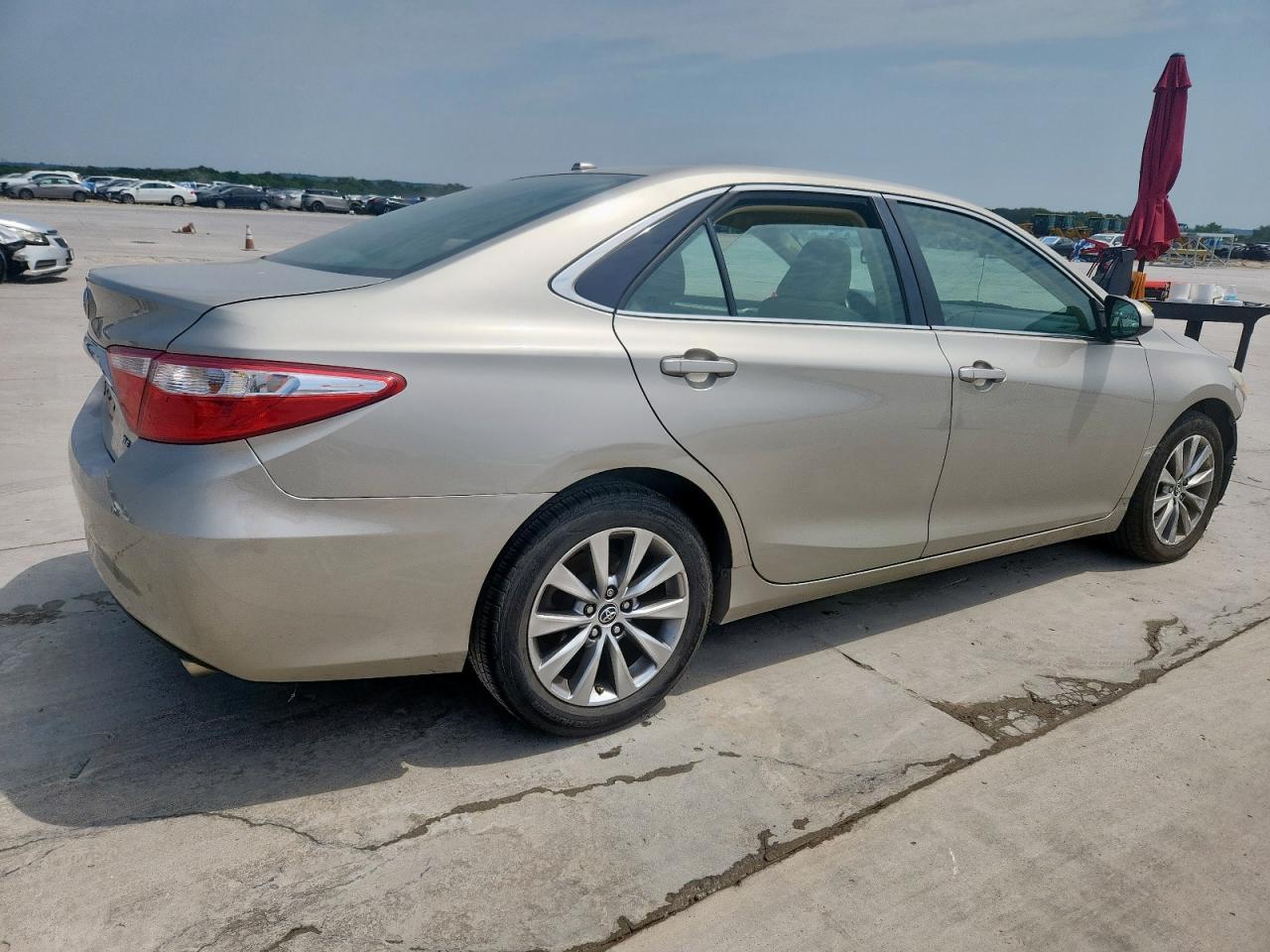 2015 TOYOTA CAMRY