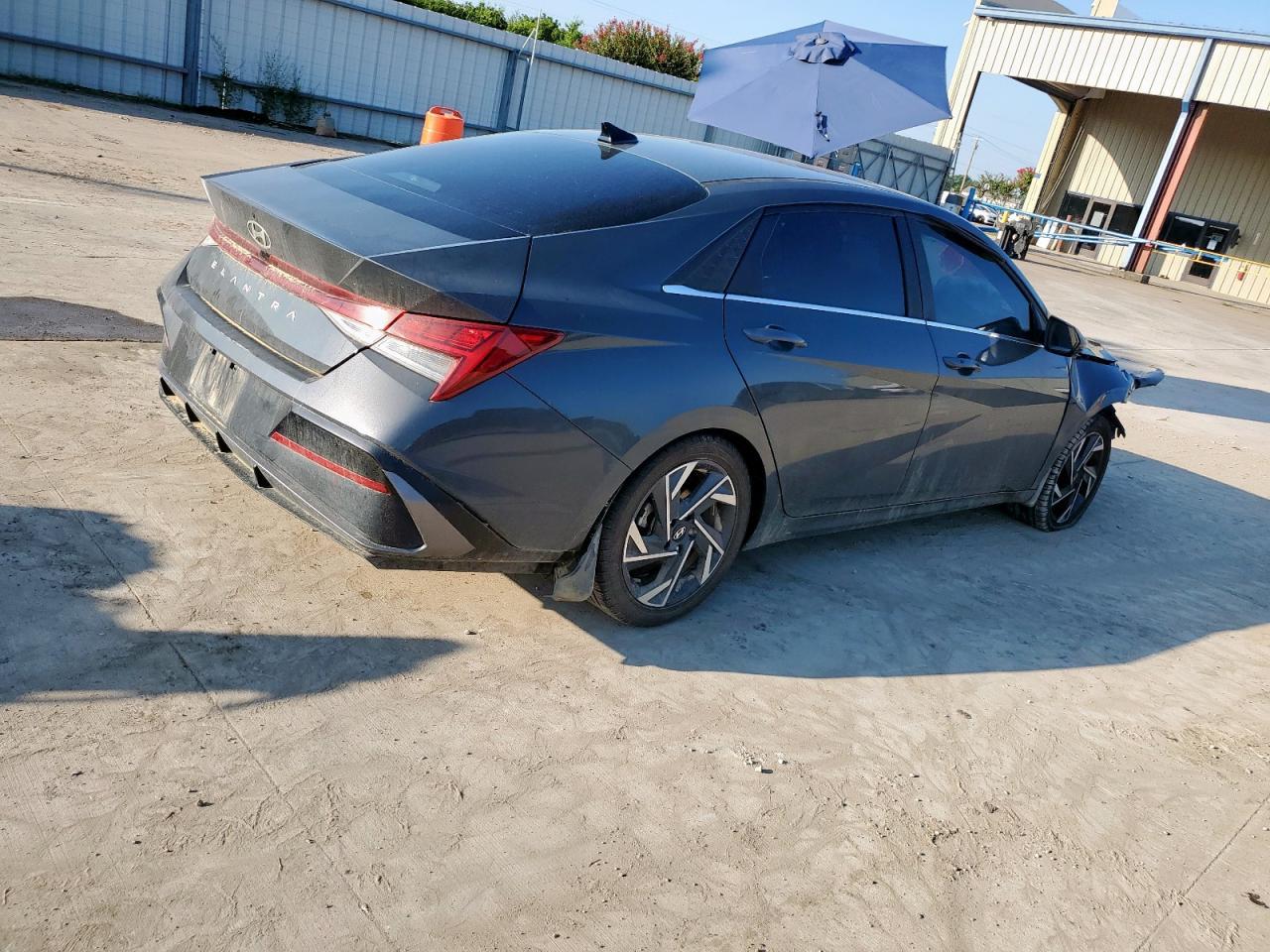 2024 HYUNDAI ELANTRA