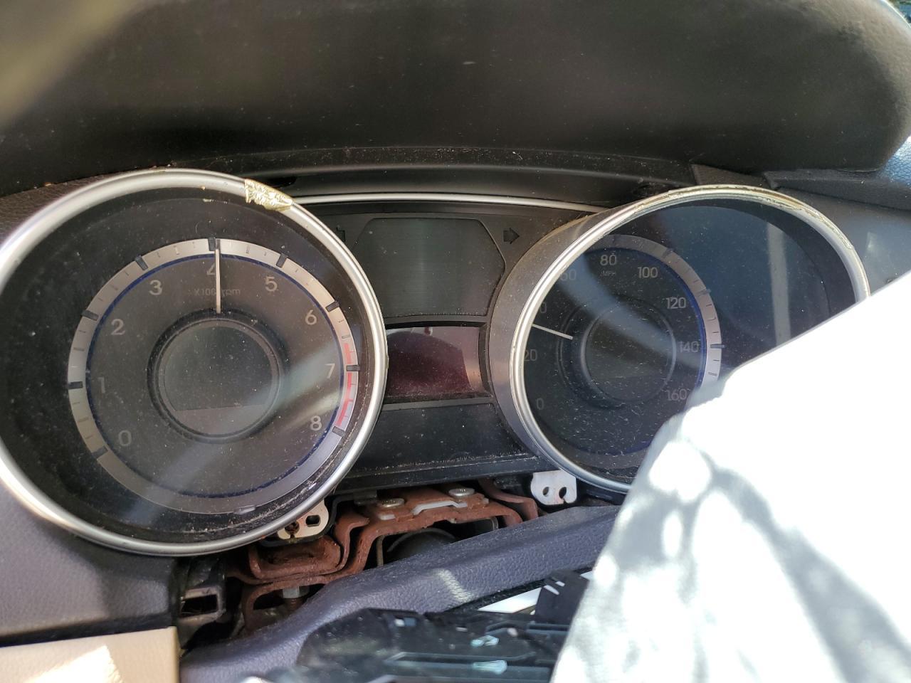 2011 HYUNDAI SONATA